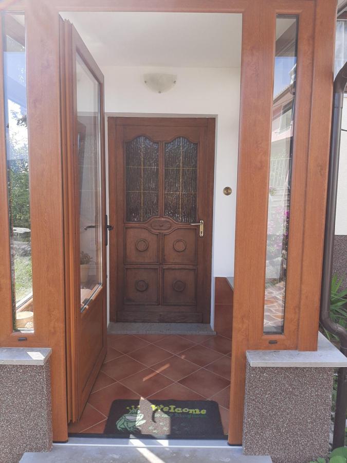 فيلا House H-Elios لوفغان المظهر الخارجي الصورة